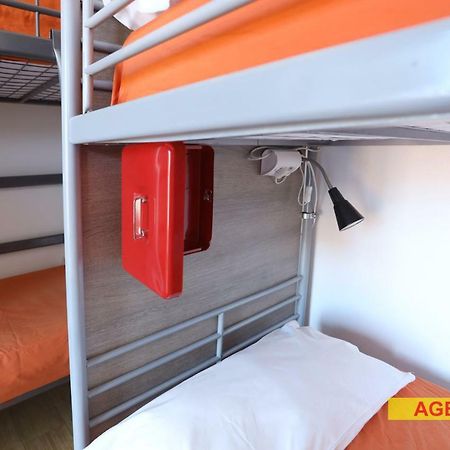Jammin' Hostel & Bar Rimini Bagian luar foto